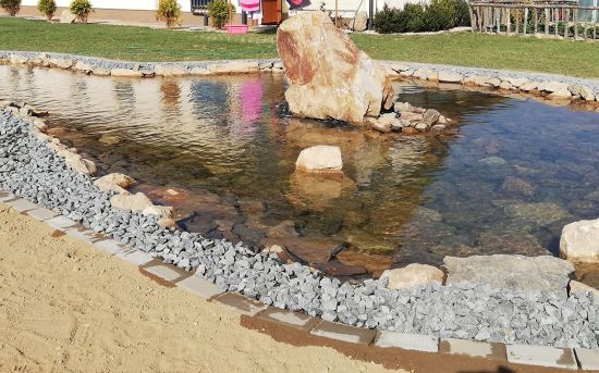 Okrasné jezírko hydroizolace folie tl.1,5 mm